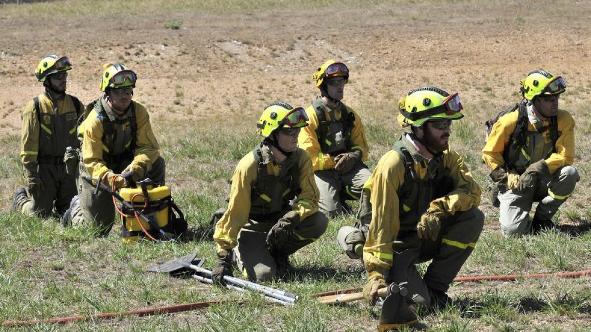 Efectivos de la BRIF equipados en su base de Lubia. HDS