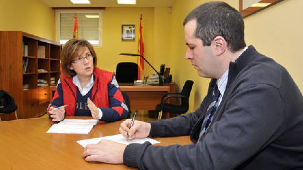 Marimar Angulo y Luis Miguel Bonilla, en la reunión de ayer. /V. G.-