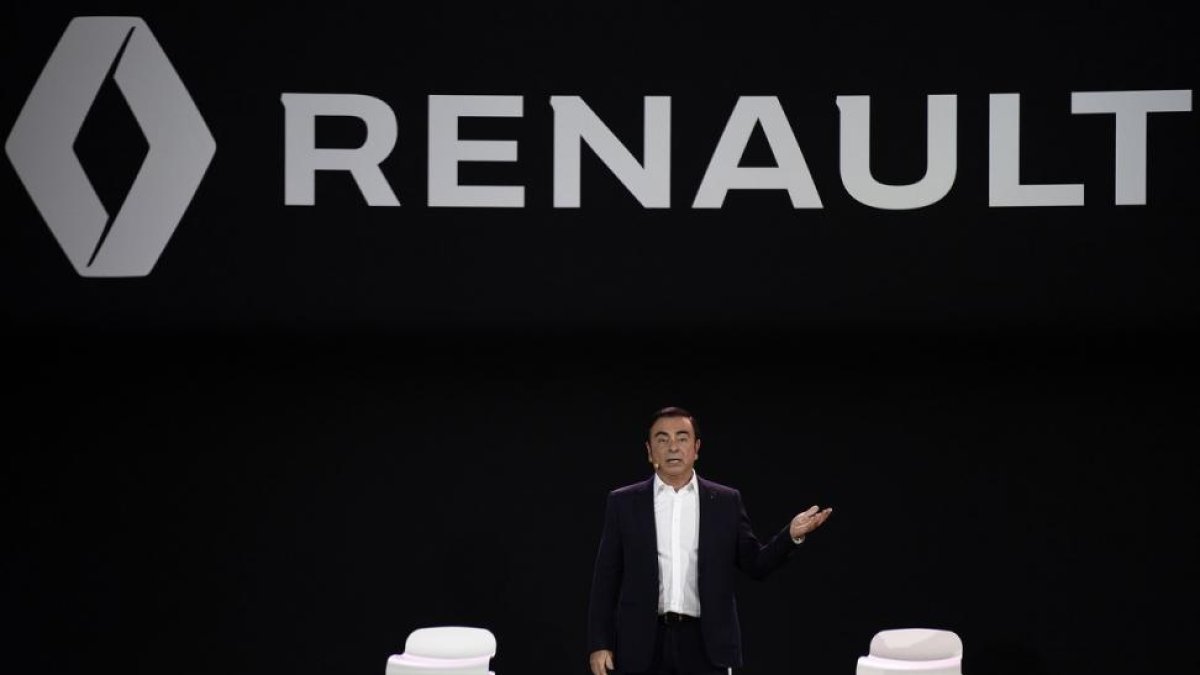 El presidente director general de la firma, Carlos Ghosn, resaltó que el 2017 fue el mejor año de su historia.-FRANCK FIFE (AFP)
