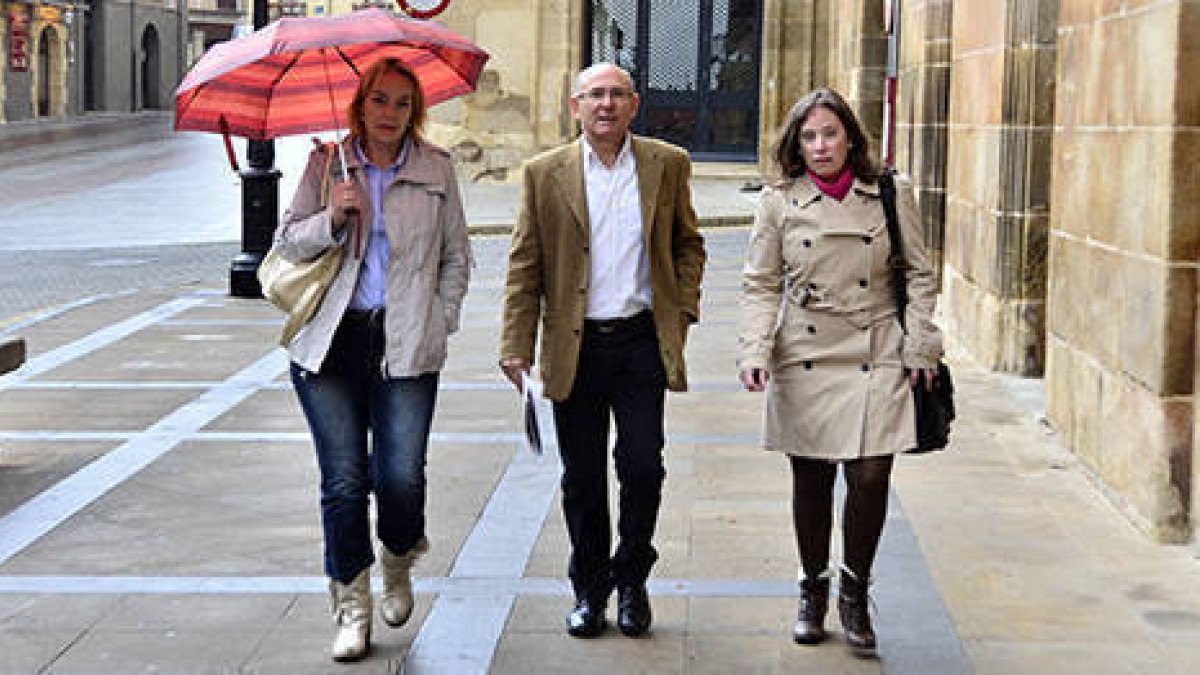 Zulema de Leonardo (izquierda) e Ildefonso Núñez. / ÁLVARO MARTÍNEZ-