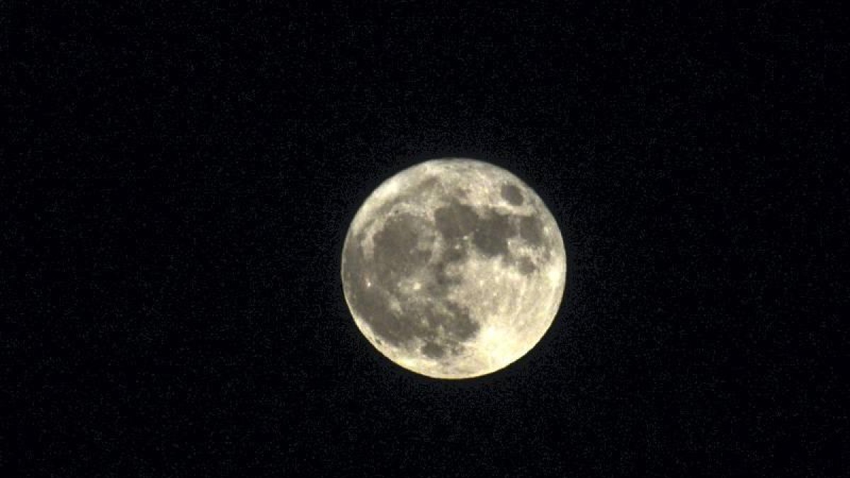 Una superluna en una imagen de archivo. HDS