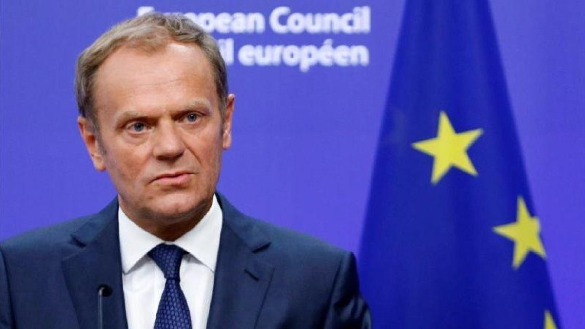 Donald Tusk habla ante la prensa tras conocerse los resultados del referéndum británico, este viernes.-REUTERS / FRANÇOIS LENOIR