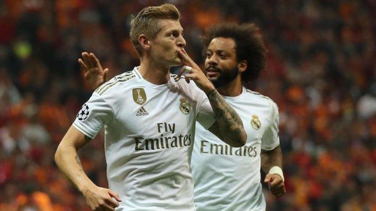 Toni Kroos celebra el gol ante el Galatasaray.-