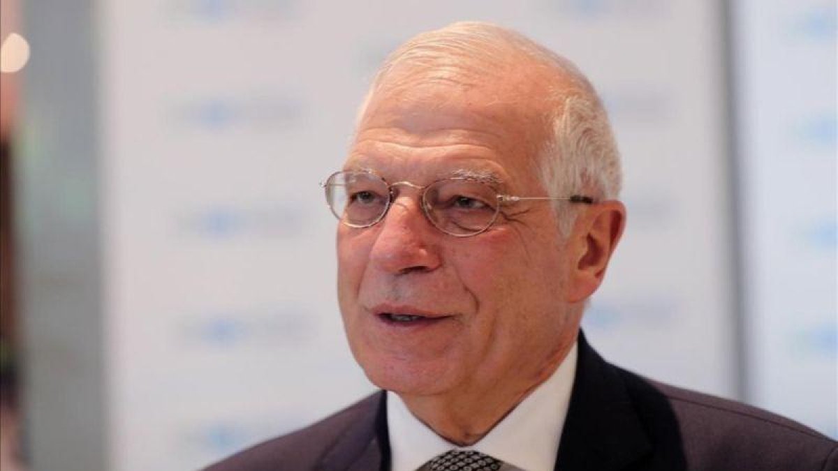 Josep Borrell, en una imagen del pasado Doce de Octubre.-KHALED ELFIQI (EFE)