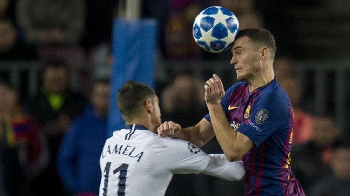 Vermaelen, el miércoles pasado, en la Champions.-JORDI COTRINA