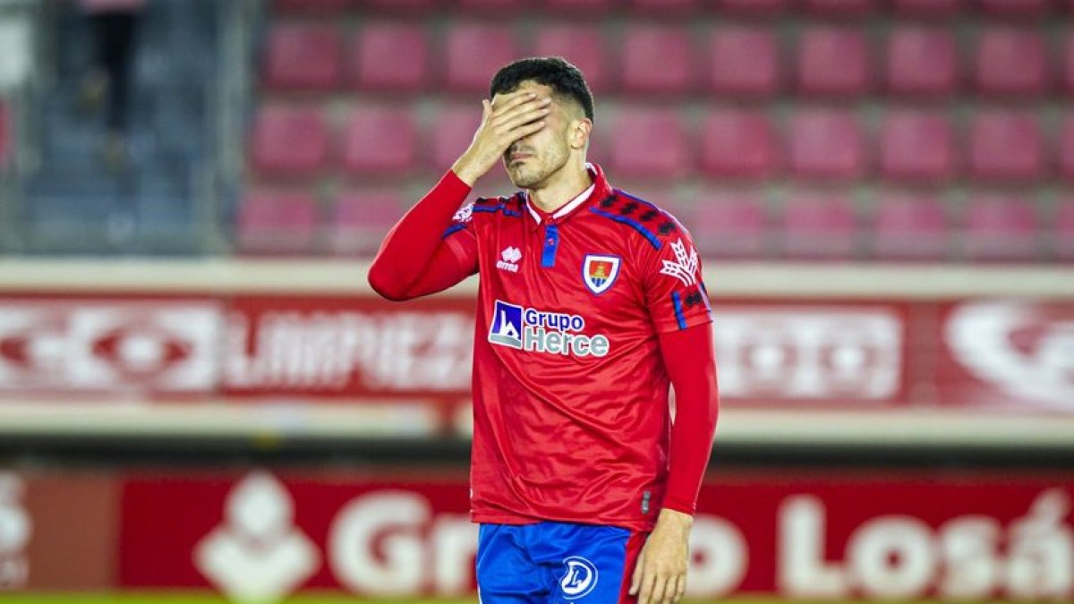 Nuevo contratiempo para la rodilla de Jesús Tamayo. MARIO TEJEDOR