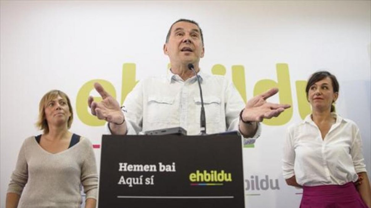 El aspirante de EH Bildu a lendakari, Arnaldo Otegi, el pasado lunes, en una comparecencia ante la prensa en Bilbao.-EFE / JAVIER ZORRILLA