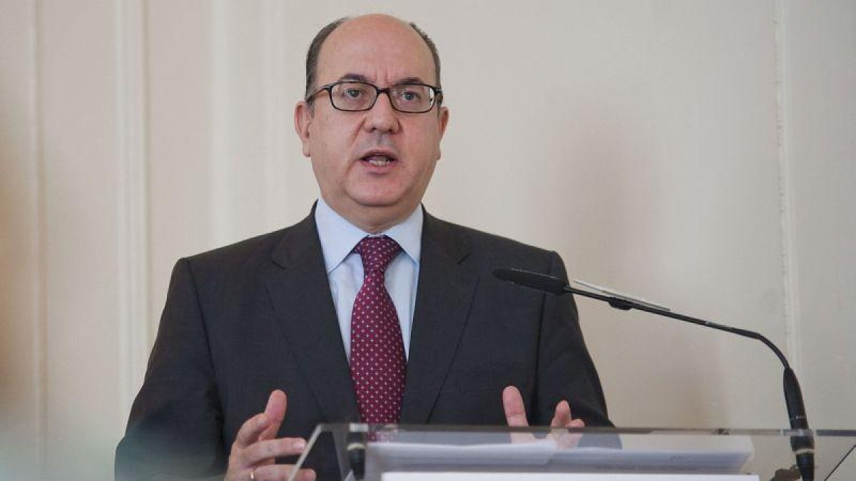 El presidente de la Asociación Española de Banca (AEB), José María Roldán, en una imagen de archivo.-PEDRO PUENTE HOYOS (EFE)