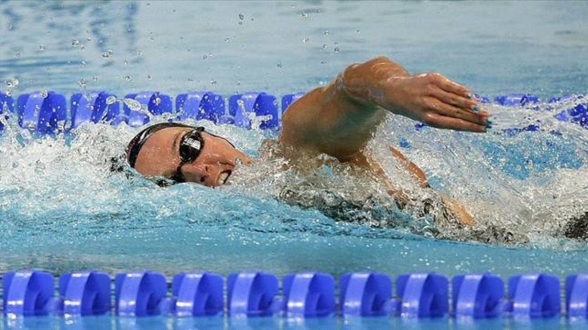 Melani Costa, en plena acción en los 400 libre-Foto: EFE / JORGE ESTÉVEZ