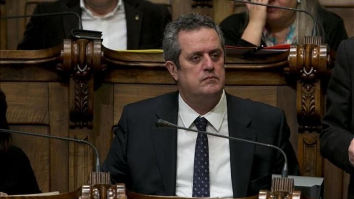 Joaquim Forn, en el Ayuntamiento de Barcelona.-FERRAN NADEU