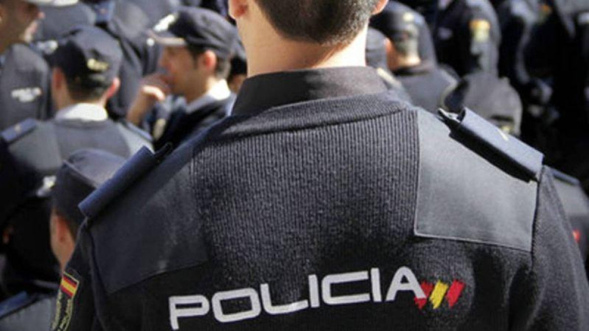 -EL PERIÓDICO (POLICÍA NACIONAL)