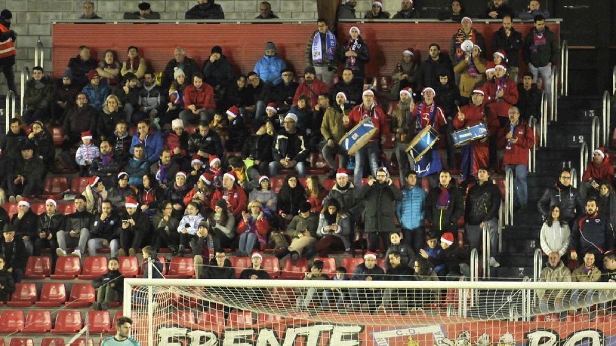 Aspecto de una de las gradas de Los Pajaritos durante el último partido del Numancia en 2018.-VALENTÍN GUISANDE