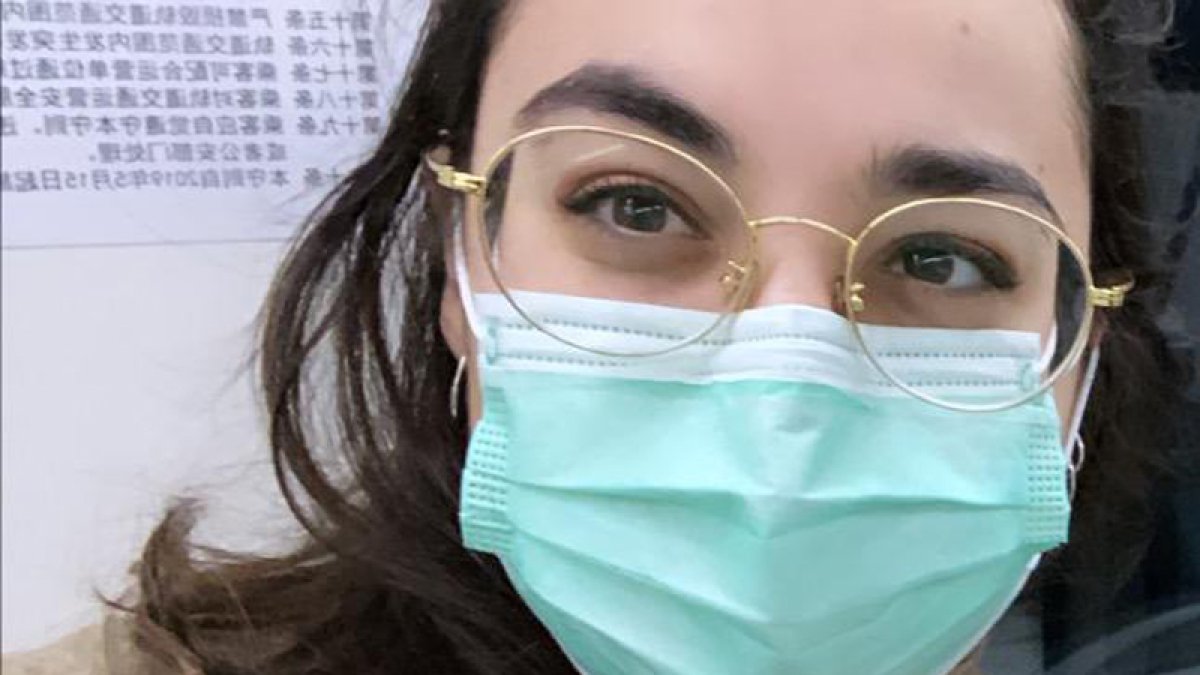 La soriana Cristina García, profesora de idiomas, en su piso de Tianjin.-HDS