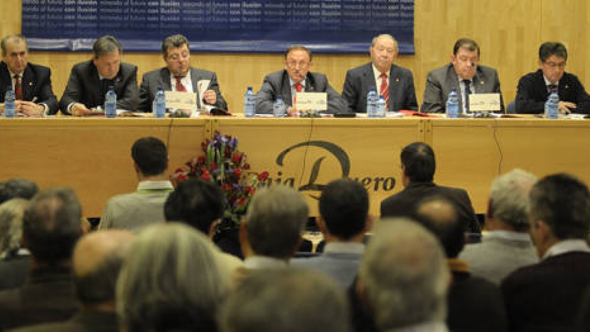 La última Junta General de Acionistas del Numancia celebrada en noviembre. / U. Sierra-