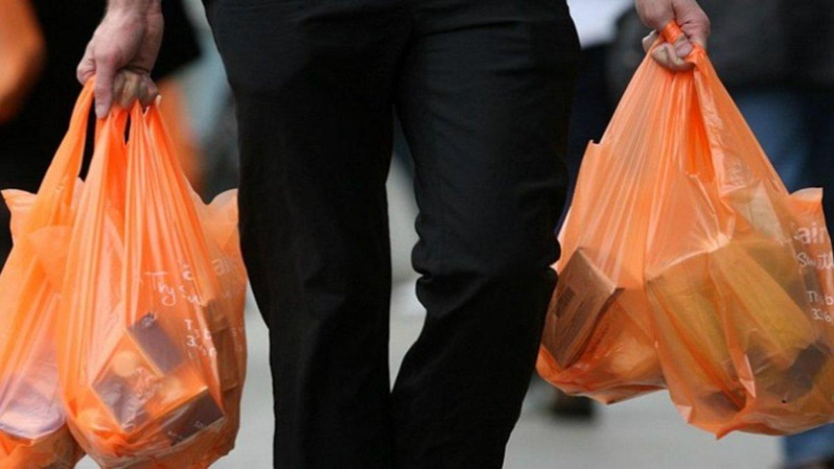 En agosto de este año, Uruguay promulgó la ley sobre el uso sustentable de bolsas plásticas. /-EL PERIÓDICO