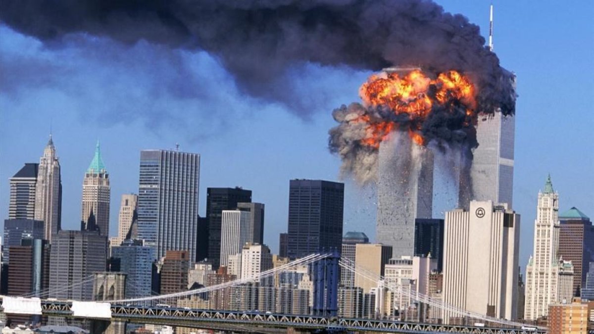 Explosión en las Torres Gemelas de Nueva York el 11-S-AURORA ROBERT CLARK