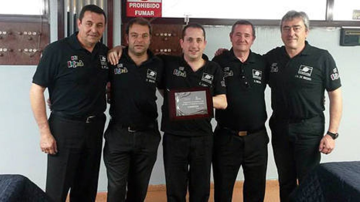 El equipo del Casino Amistad Numancia que se proclamó campeón regional de billar a tres bandas.-