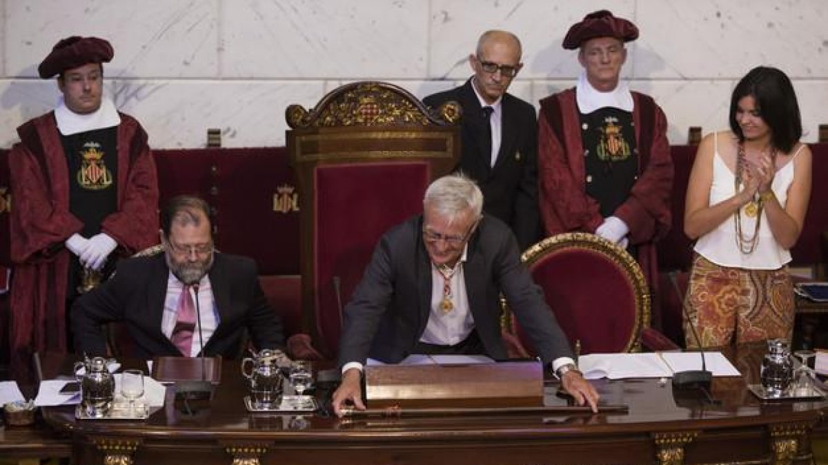 El alcalde de Valencia, Joan Ribó, en su toma de posesión.-MIGUEL LORENZO