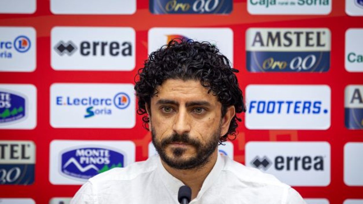 Rubén Andrés contempla hasta la llegada de dos refuerzos más. MARIO TEJEDOR