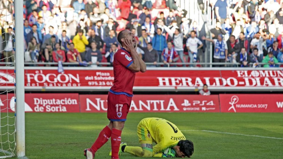 Unai Medina no está teniendo suerte esta temporada con las lesiones.-Luis Ángel Tejedor