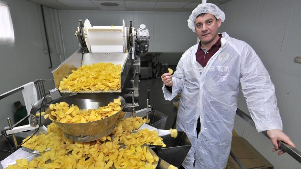 Proceso de producción de patatas fritas en Martirelo-V.G.