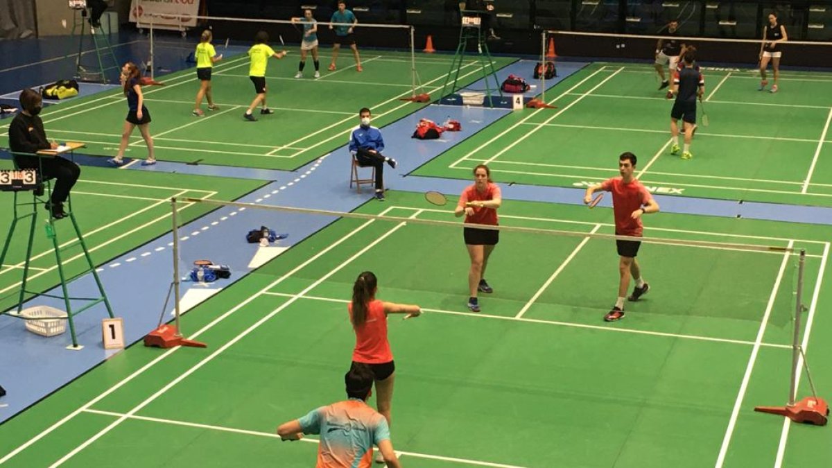 Intensa jornada de sábado para los componentes del Club Bádminton Soria. HDS