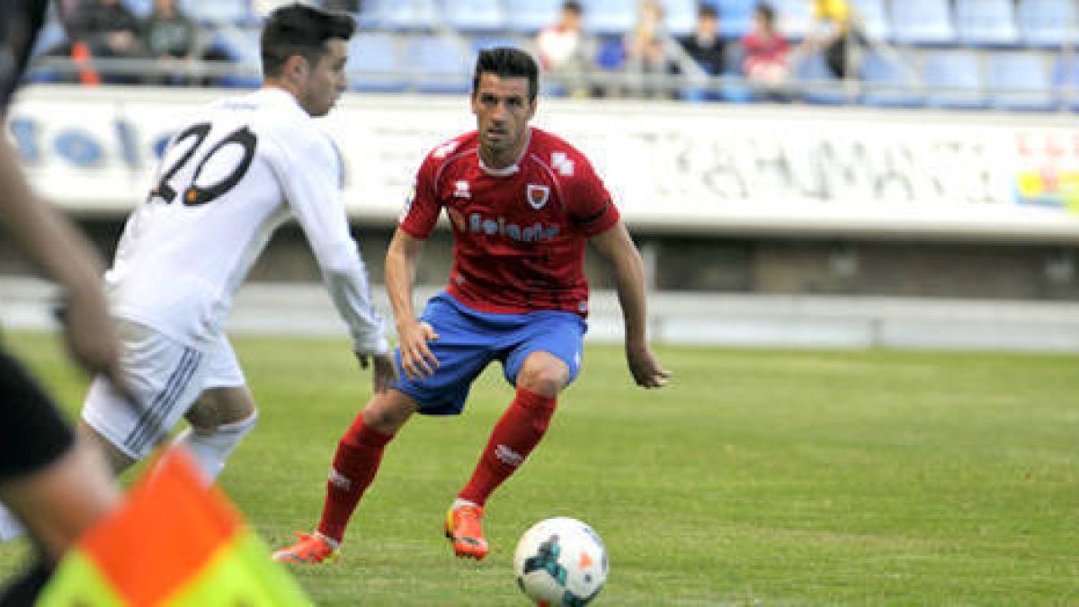 Natalio confía en cerrar la permanencia en la categoría este domingo ante el Deportivo. / DIEGO MAYOR-