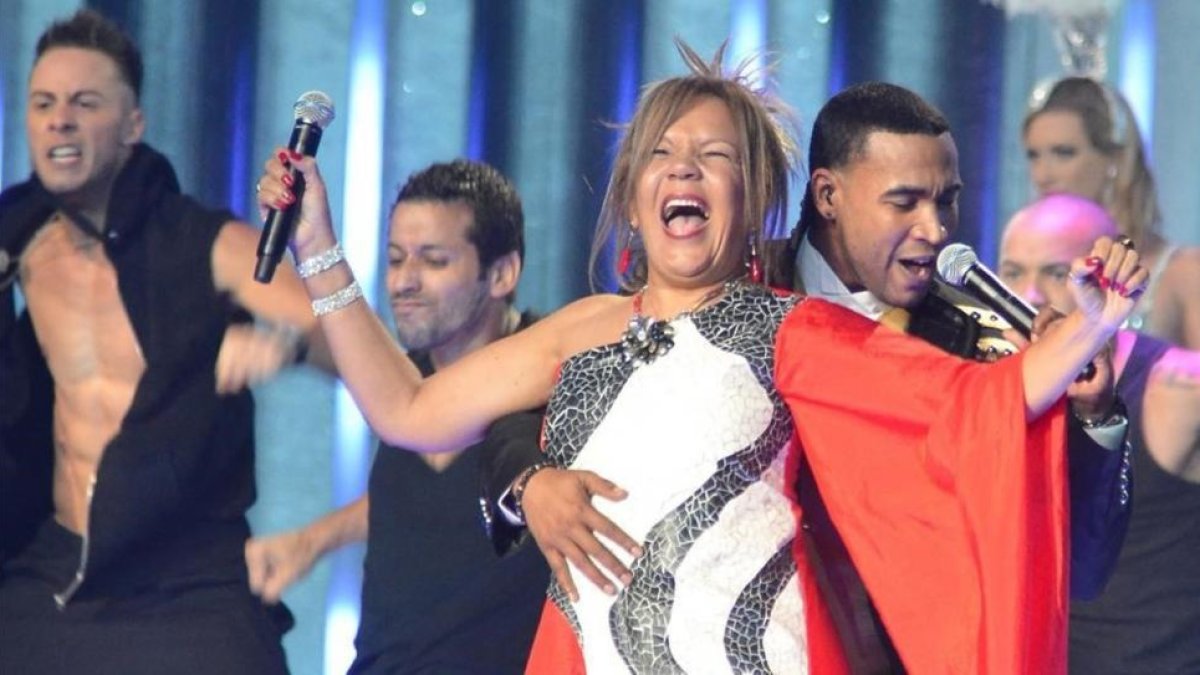 Loalwa Braz, vocalista Kaoma, en la entrega de los premios Billboard Latinos.-EFE / GASTÓN DE CÁRDENAS