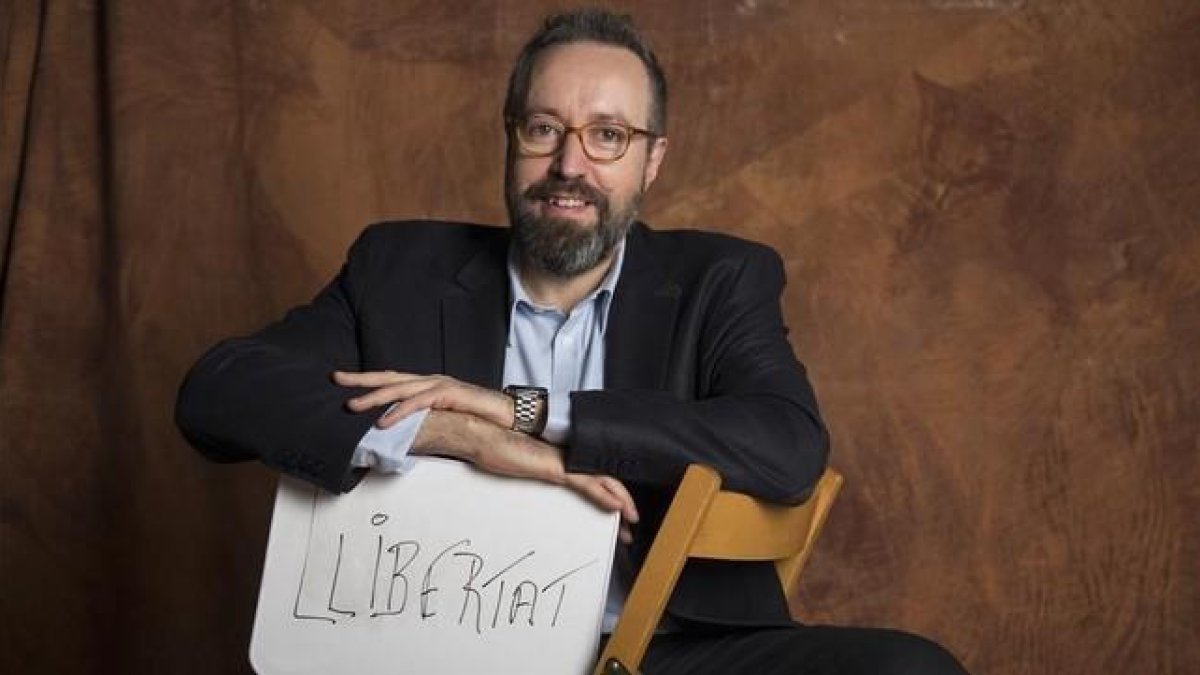 Juan Carlos Girauta con su pizarra.-JULIO CARBO