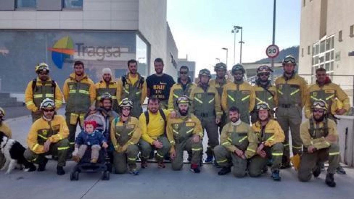 Trabajadores al inicio de la marcha.-PERSONAL DE LA BRIF