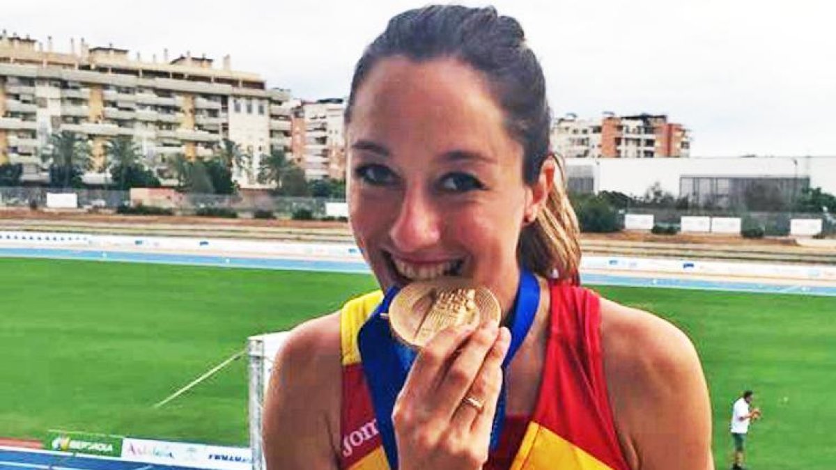 Raquel Álvarez, con la medalla de oro. HDS-HDS