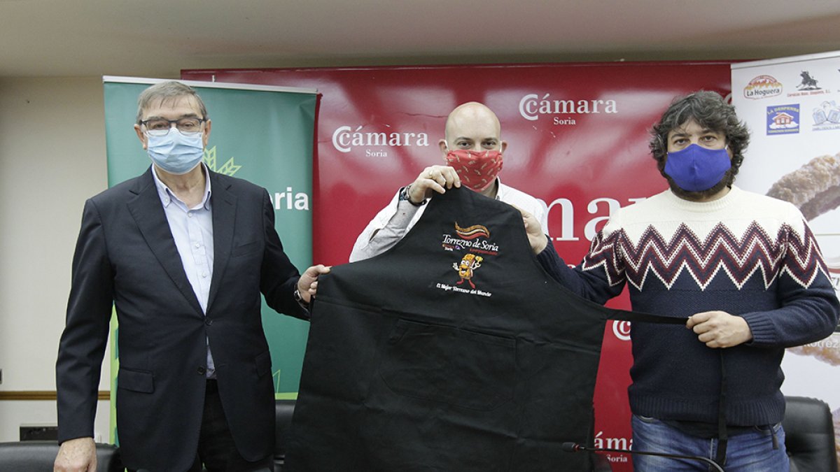 Presentacion del delantal solidario - Luis Ángel Tejedor