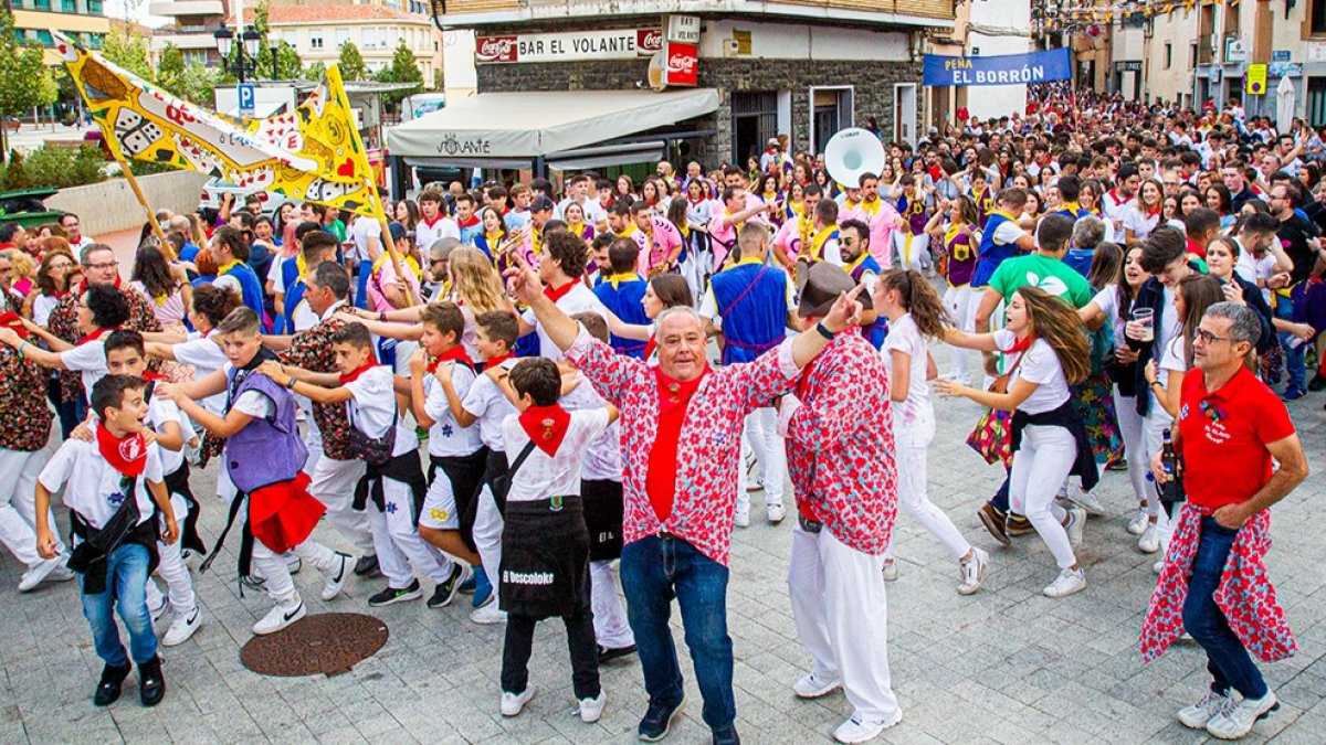 Los vecinos de Ólvega ya disfrutan de sus fiestas. MARIO TEJEDOR