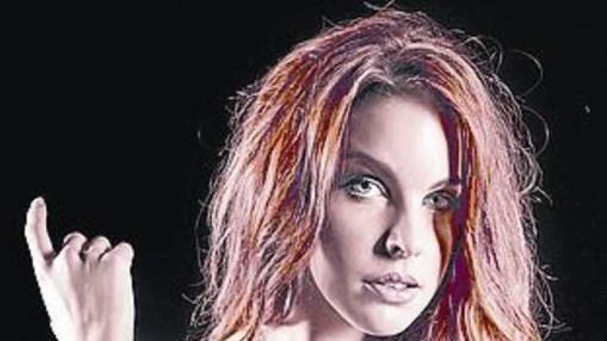 Amarna Miller pasa para la revista Interviú-