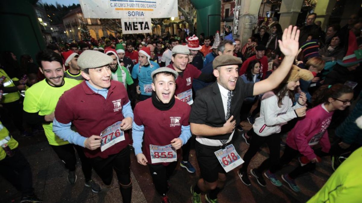 La Carrera de Navidad volvía a celebrarse en la tarde del sábado después del paréntesis de la edición pasada.-Mario Tejedor