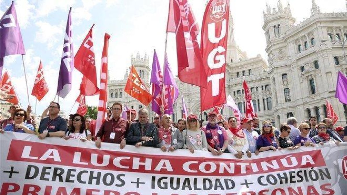 Cabecera de la manifestación del 1 de mayo en Madrid.-DAVID CASTRO