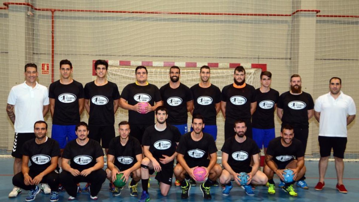 Plantilla del Balonmano Soria durante su primer entrenamiento de pretemporada.-ÁLVARO MARTINEZ
