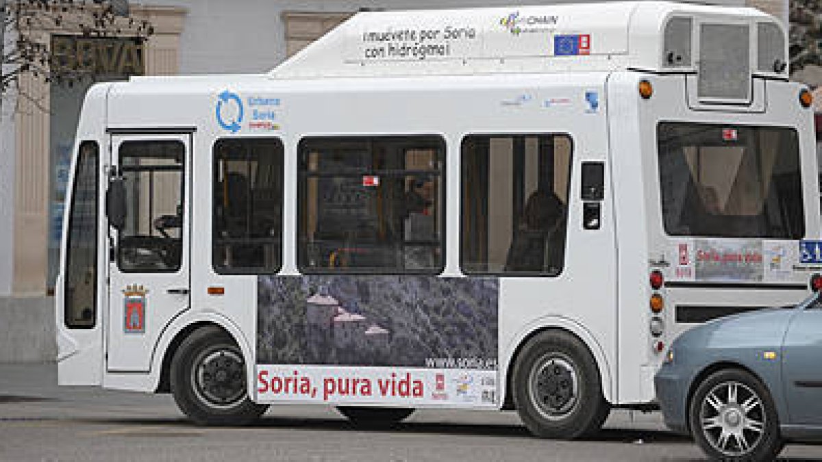 El autobús de hidrógeno del proyecto Hychain. / FERNANDO SANTIAGO-