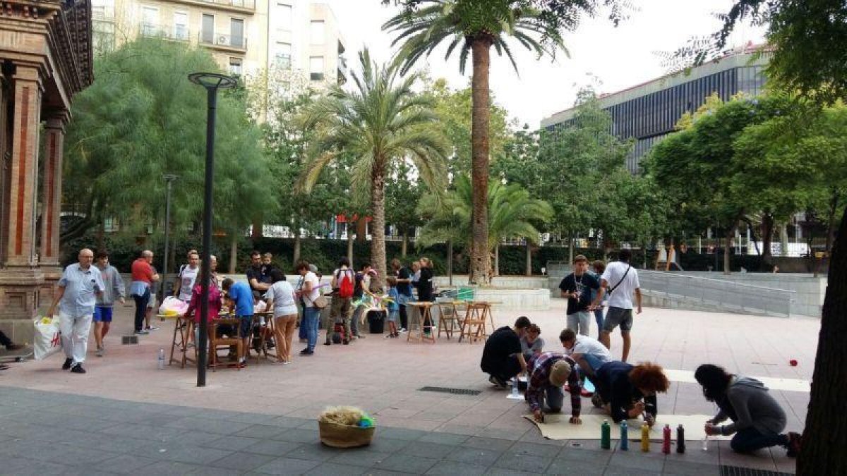 El patio de la Escola del Treball de Barcelona, este sábado por la mañana.-PATRICIA CASTÁN