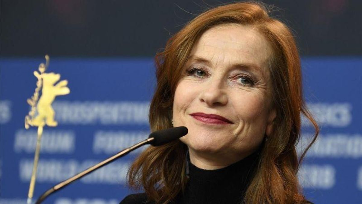 Isabelle Huppert, este sábado en la Berlinale durante la presentación de Eva.-EFE / CLEMENS BILAN