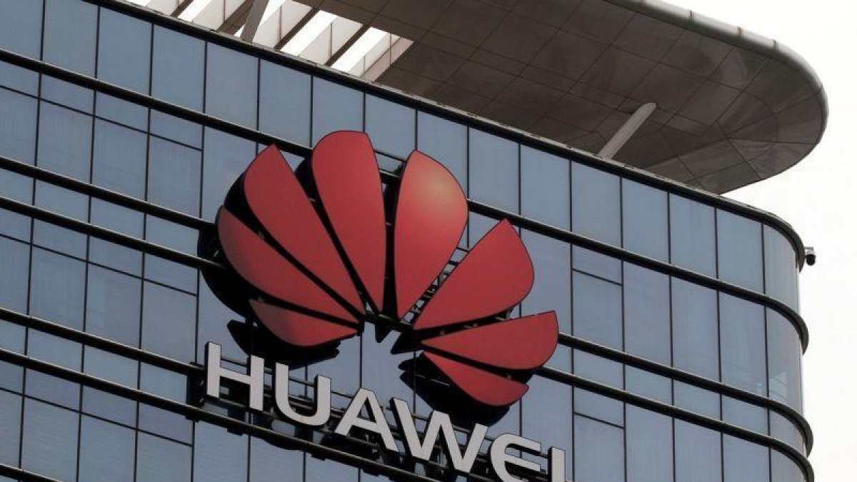 Fachada del edificio de la empresa china de telecomunicaciones Huawei.-REUTERS