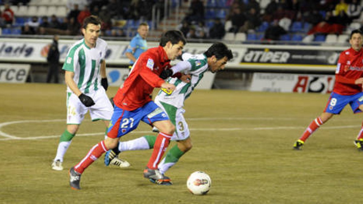Bedoya en el encuentro disputado ante el Córdoba. / V. Guisande-