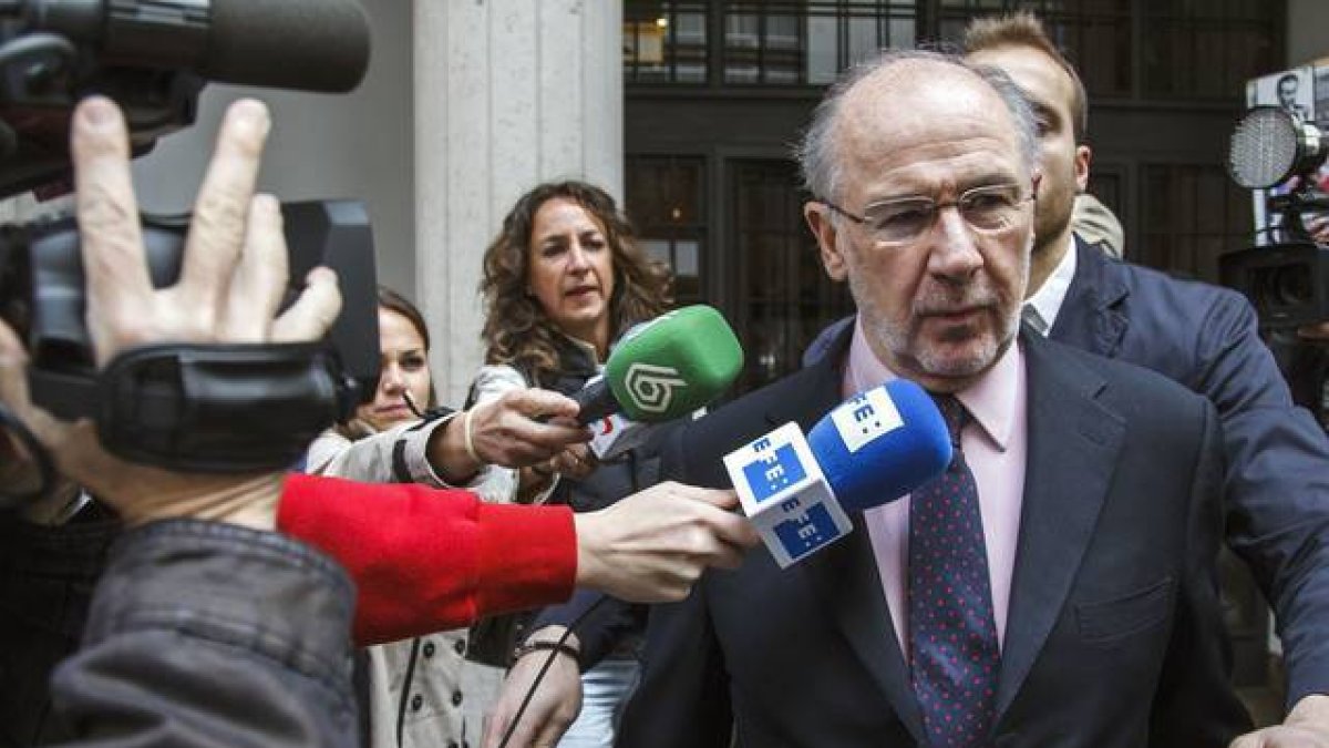 Rodrigo Rato sale de su domicilio para acudir a declarar, el pasado 21 de abril.-JUAN MANUEL PRATS