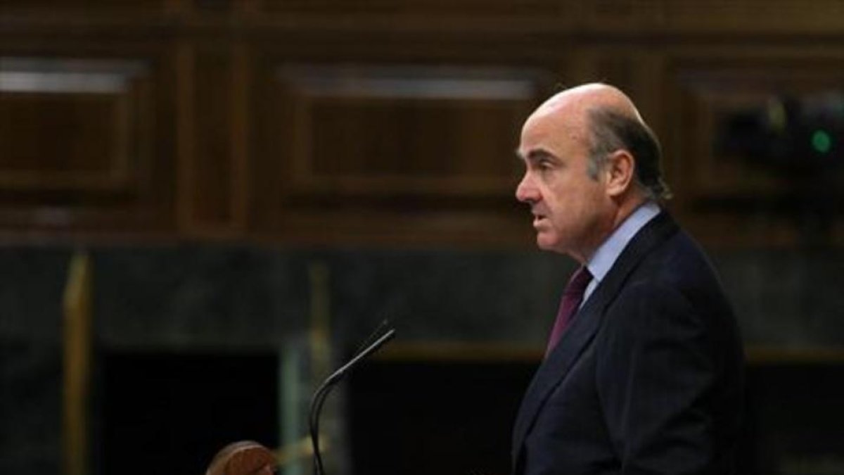 El ministro Luis de Guindos.-EL PERIÓDICO