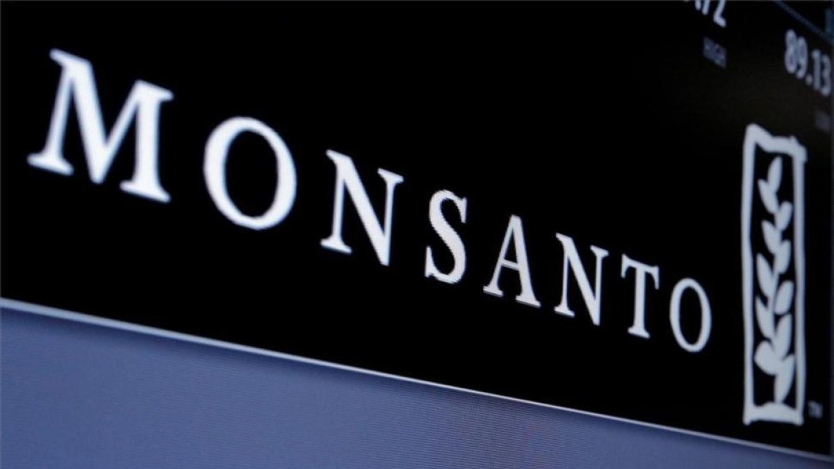 Logotipo de Monsanto en la Bolsa de Nueva York-REUTERS / BRENDAN MCDERMID