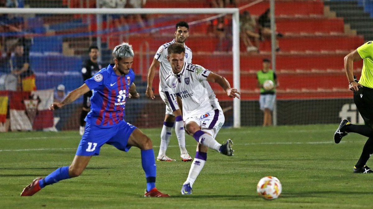 El Numancia fue superado por el Eldense en la segunda mitad. ÁREA 11