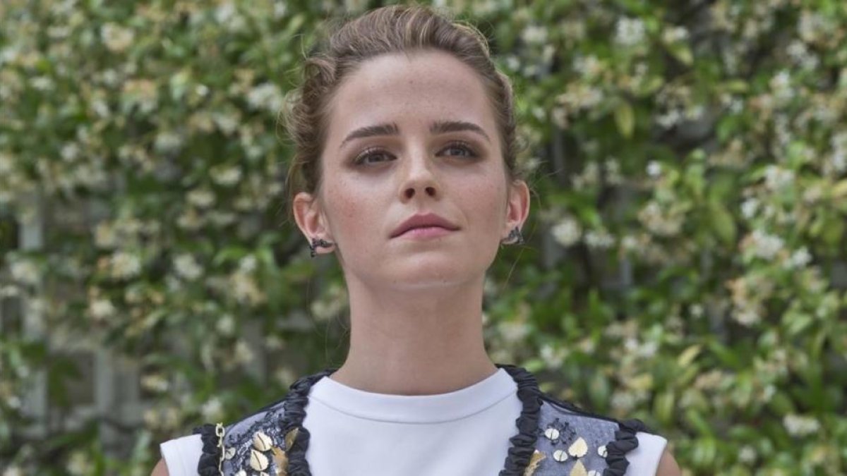 Emma Watson, en el hotel Bristol de París, este jueves.-MICHEL EULER