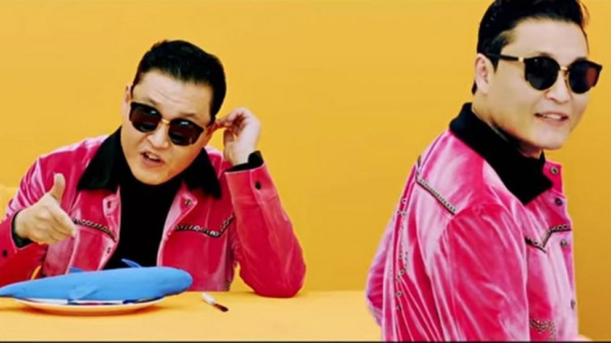 El rapero surcoreano PSY, en uno de sus nuevos videoclips.-YOUTUBE