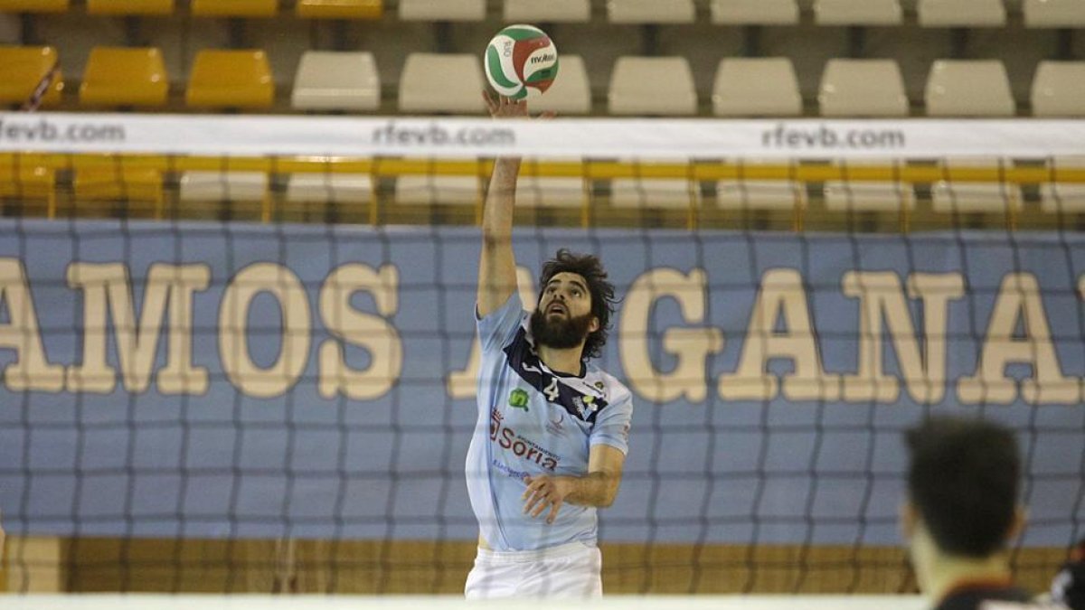 Manuel Sevillano apela a la ilusión y al riesgo para poner en aprietos a Unicaja Almería.-Diego Mayor