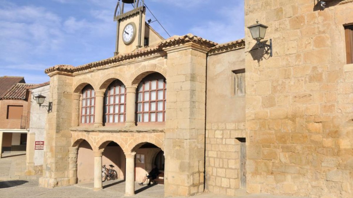 Edificio del viejo Concejo-V.G.